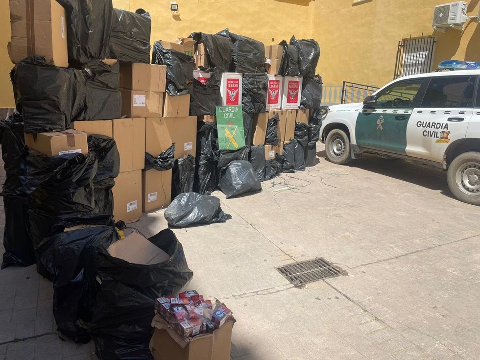 Nuevo golpe al comercio ilícito de tabaco: La Guardia Civil interviene 110.000 cajetillas de tabaco de contrabando en Cádiz